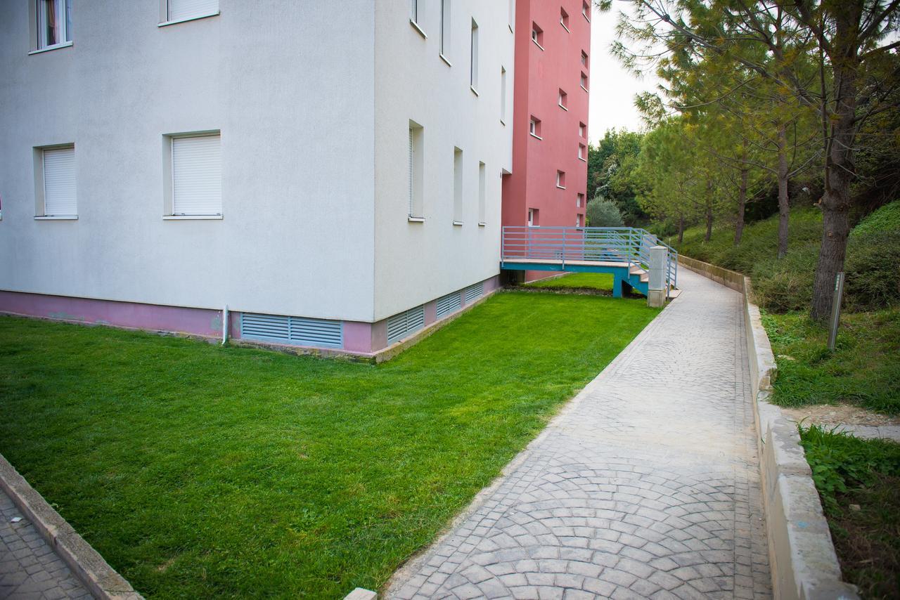 Studio Jere Near Sea Split Exterior photo